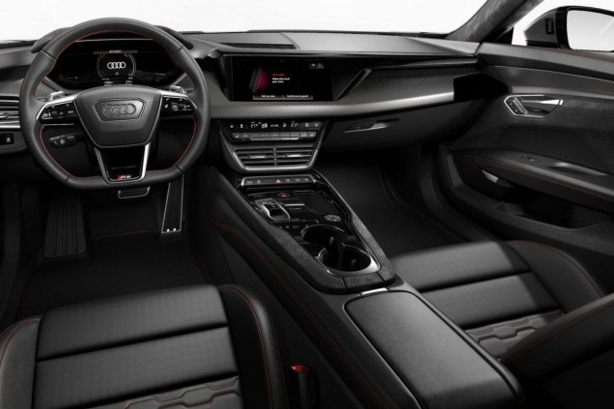 AUDI RS E-TRON GT ELECTRIC COUPE RS GT CARBON VORSPRUNG 4DR AUTOMATIC