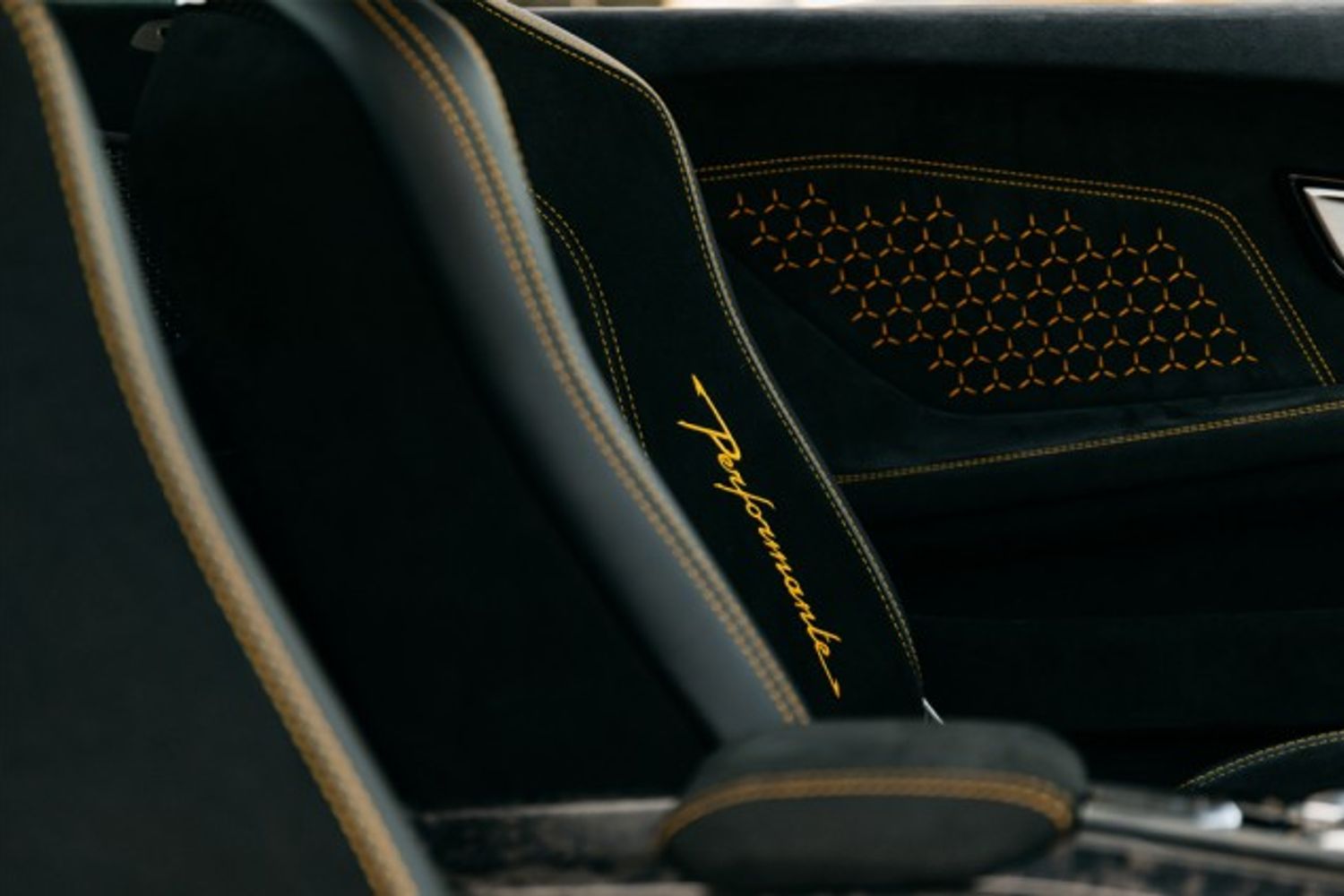 LAMBORGHINI HURACAN LP 640-4 PERFORMANTE COUPE 5.2 LP 640-4 PERFORMANTE 2DR SEMI AUTOMATIC