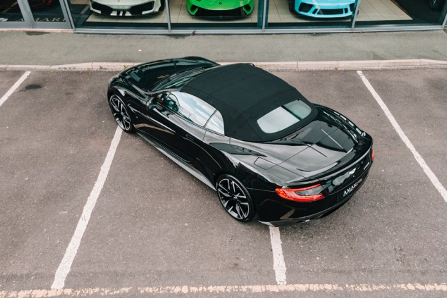 ASTON MARTIN VANQUISH CONVERTIBLE Carbon Black 5.9 V12 2DR AUTOMATIC