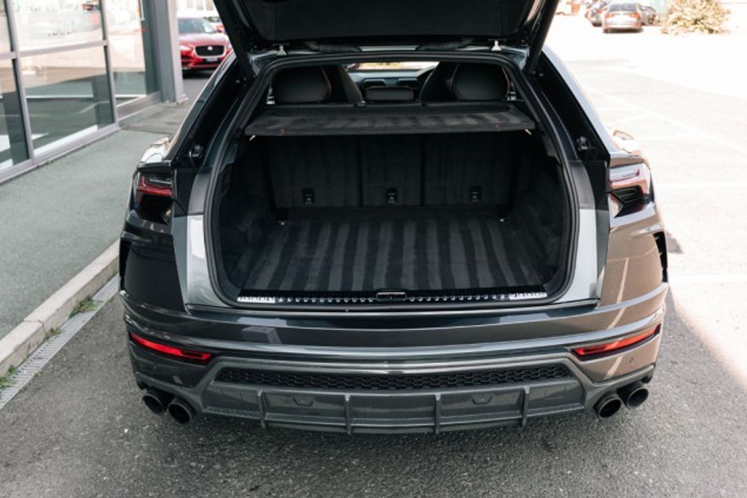 LAMBORGHINI URUS ESTATE 4.0 V8 5DR AUTOMATIC