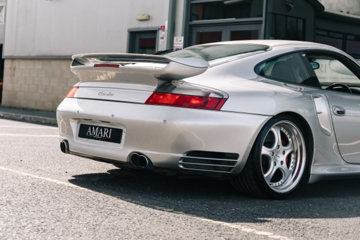 PORSCHE 911 COUPE 3.6 TURBO 2DR