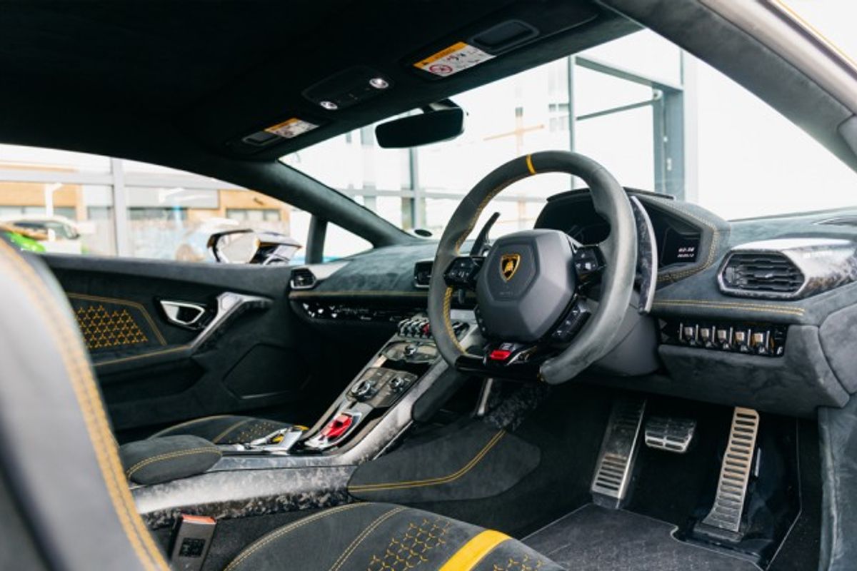 LAMBORGHINI HURACAN LP 640-4 PERFORMANTE COUPE 5.2 LP 640-4 PERFORMANTE 2DR SEMI AUTOMATIC
