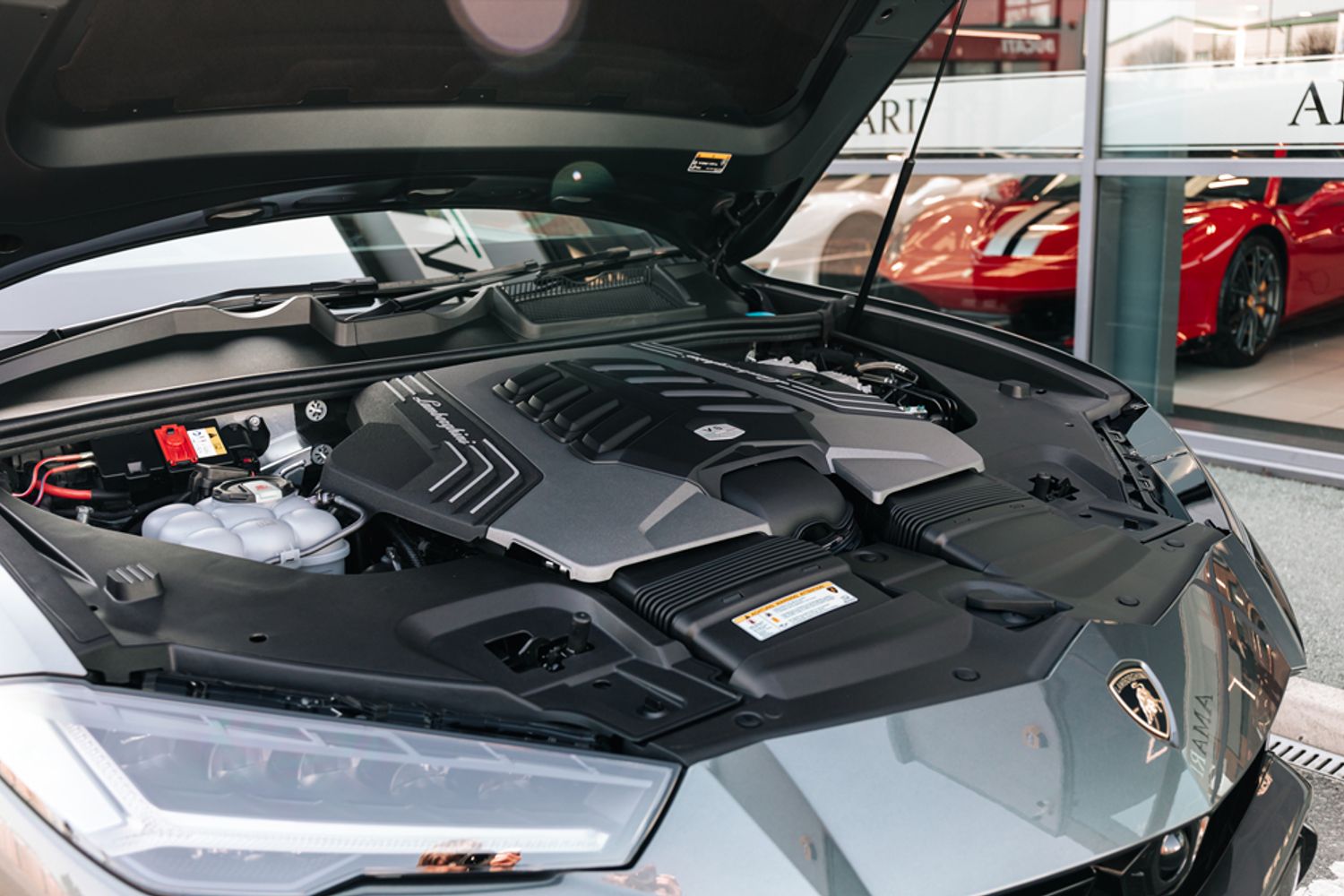 LAMBORGHINI URUS ESTATE 4.0 V8 5DR AUTOMATIC