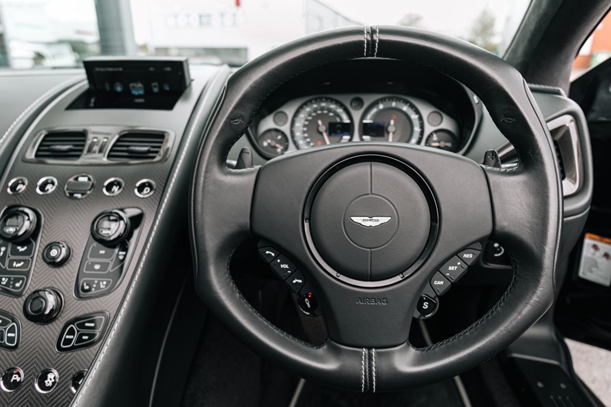 ASTON MARTIN VANQUISH CONVERTIBLE Carbon Black 5.9 V12 2DR AUTOMATIC