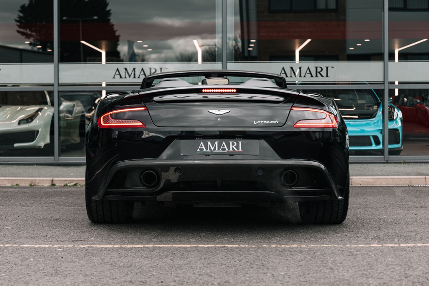 ASTON MARTIN VANQUISH CONVERTIBLE Carbon Black 5.9 V12 2DR AUTOMATIC