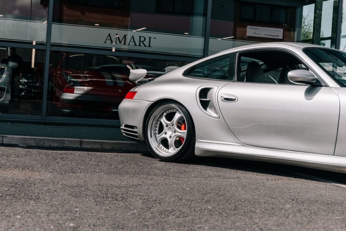 PORSCHE 911 COUPE 3.6 TURBO 2DR