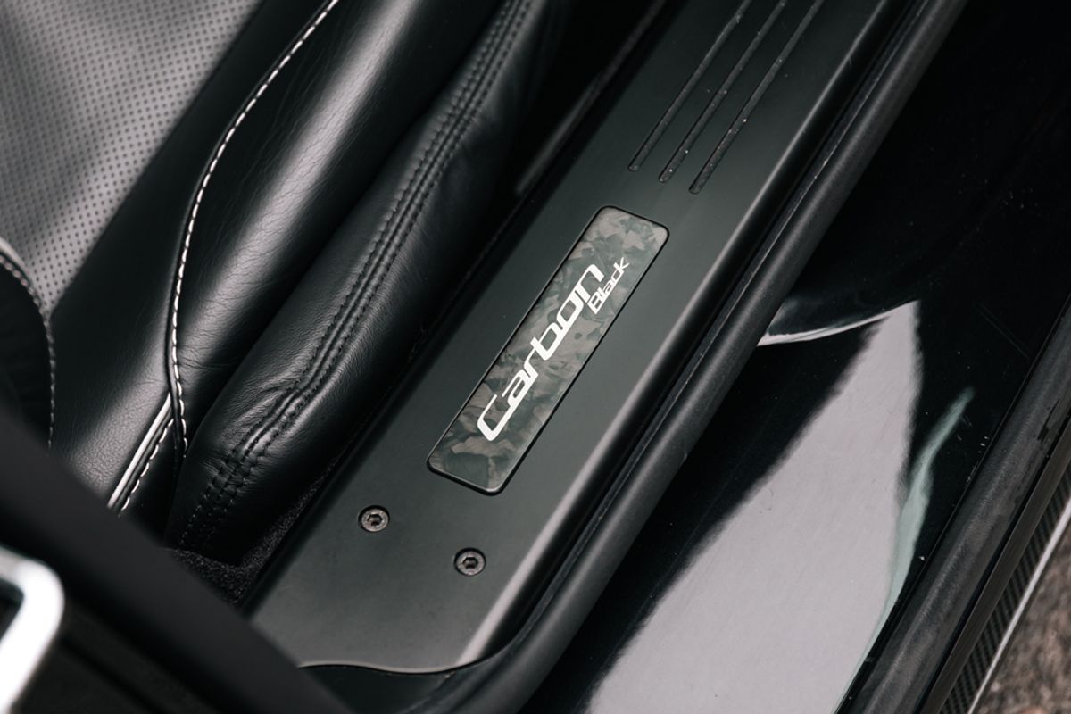 ASTON MARTIN VANQUISH CONVERTIBLE Carbon Black 5.9 V12 2DR AUTOMATIC