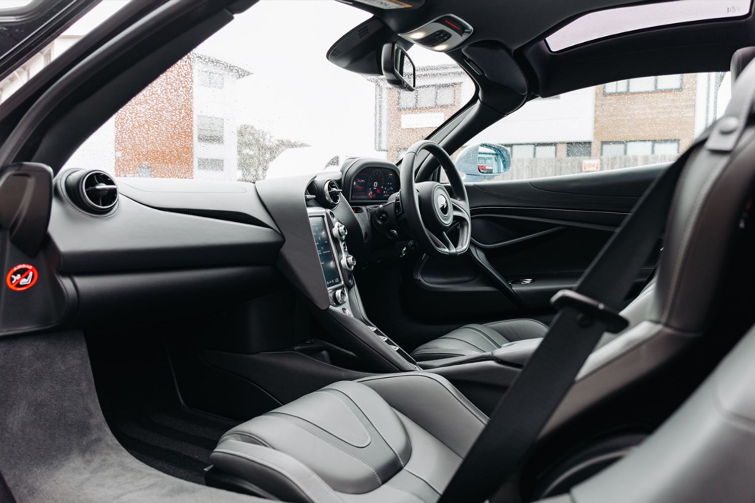 MCLAREN 720S V8 SSG COUPE 4.0 V8 SSG 2DR SEMI AUTOMATIC