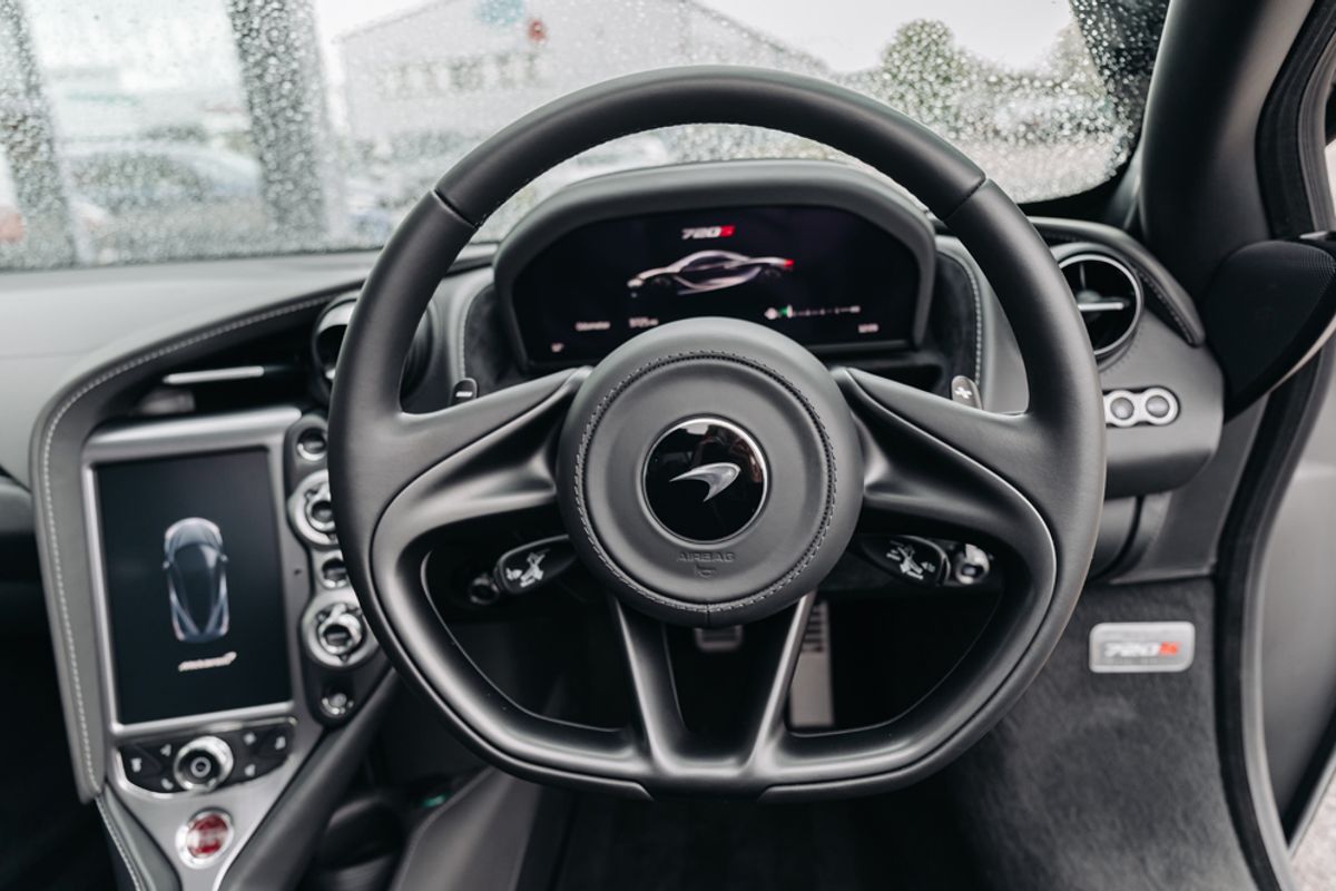MCLAREN 720S V8 SSG COUPE 4.0 V8 SSG 2DR SEMI AUTOMATIC