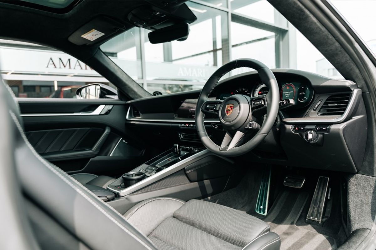 PORSCHE 911 COUPE 3.7 TURBO S PDK 2DR SEMI AUTOMATIC