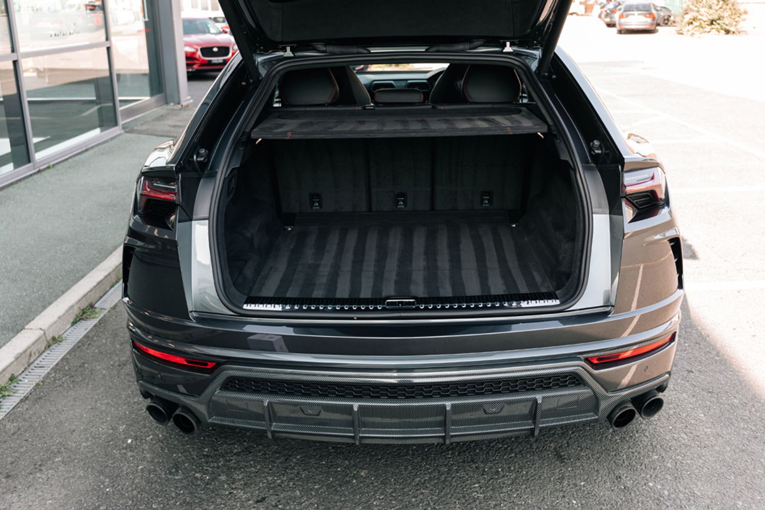 LAMBORGHINI URUS ESTATE 4.0 V8 5DR AUTOMATIC