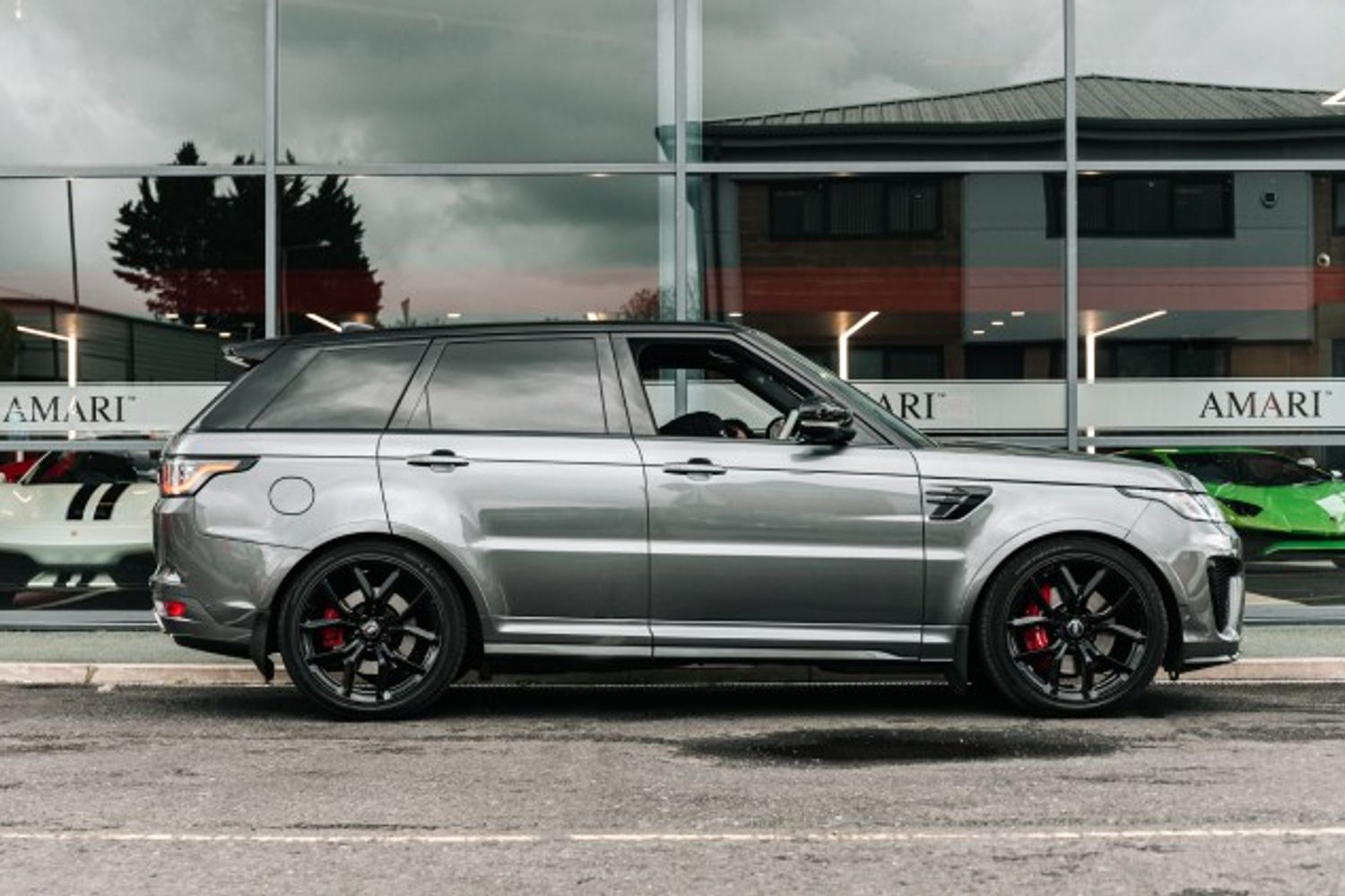 LAND ROVER RANGE ROVER SPORT SVR ESTATE 5.0 SVR 5DR AUTOMATIC
