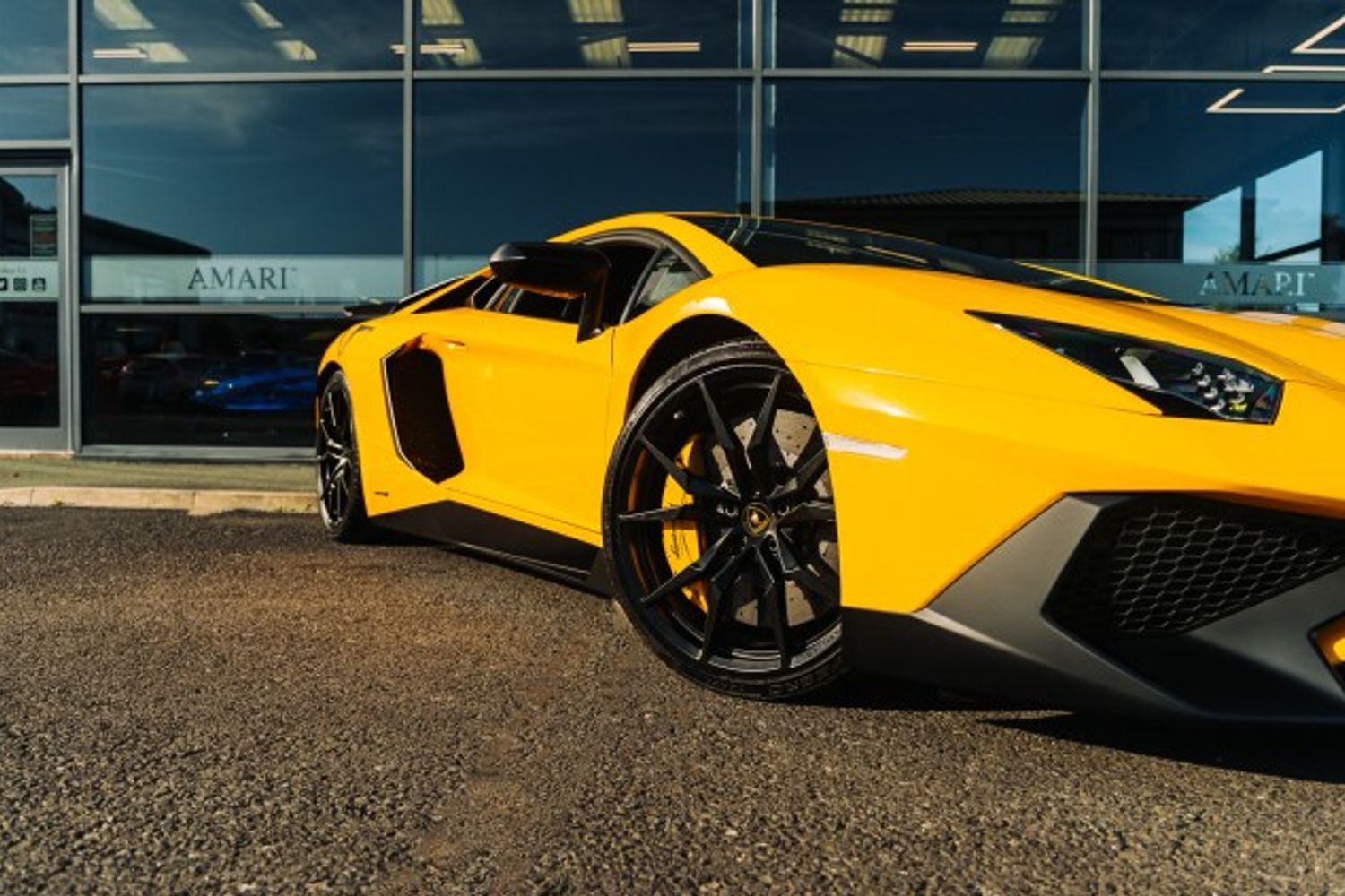 LAMBORGHINI AVENTADOR COUPE 6.5 LP 750-4 SUPERVELOCE 2DR SEMI AUTOMATIC