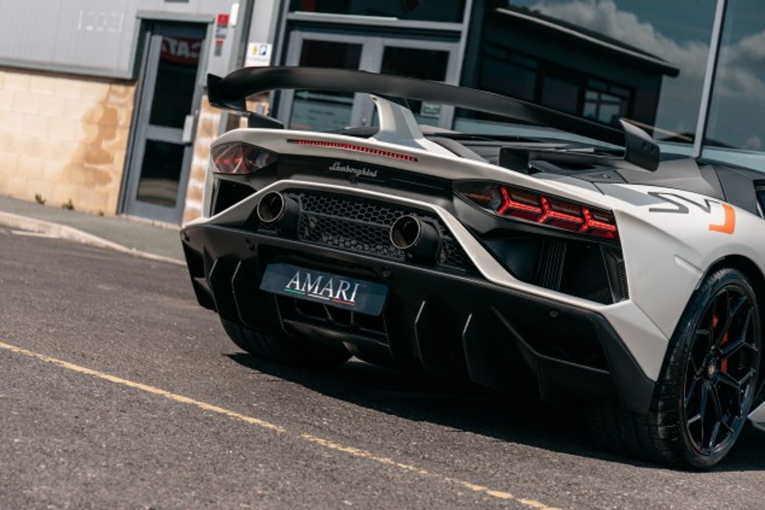 LAMBORGHINI AVENTADOR COUPE 6.5 LP 770-4 SVJ 2DR SEMI AUTOMATIC