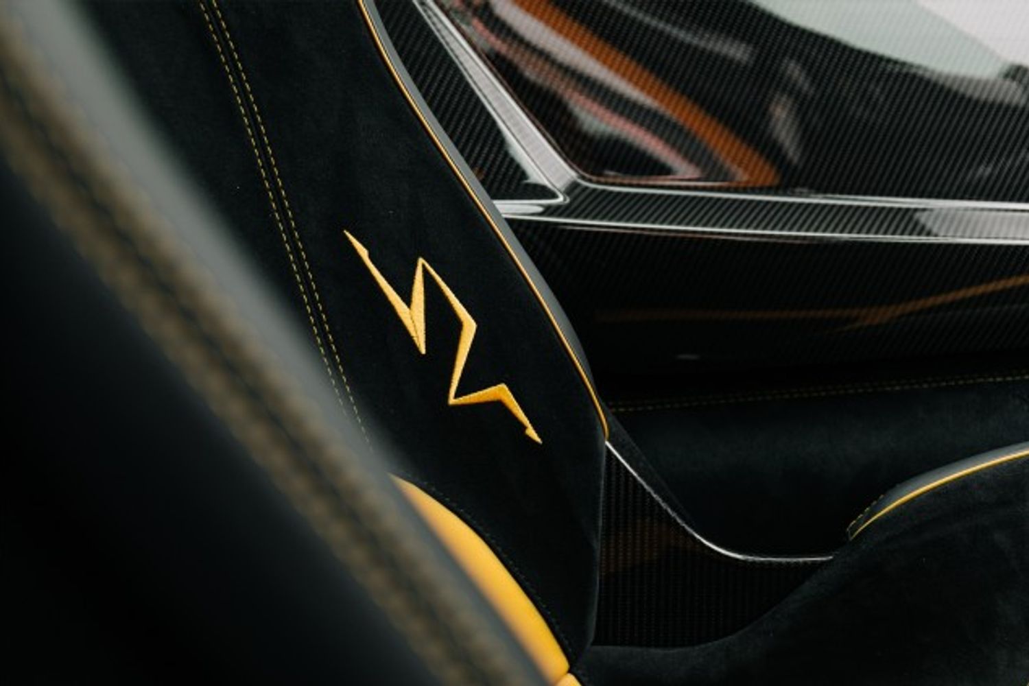 LAMBORGHINI AVENTADOR COUPE 6.5 LP 750-4 SUPERVELOCE 2DR SEMI AUTOMATIC