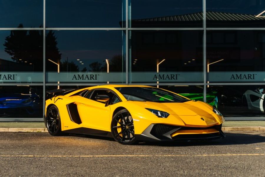 2017 LAMBORGHINI AVENTADOR COUPE