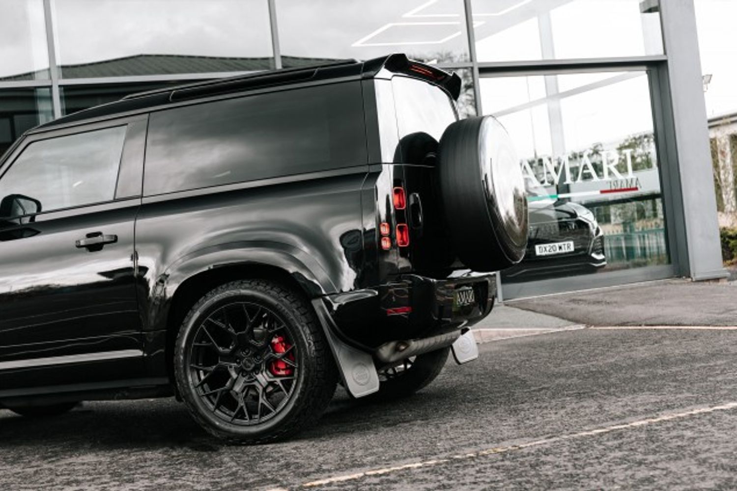 LAND ROVER DEFENDER ESTATE 2.0 HSE 5DR AUTOMATIC