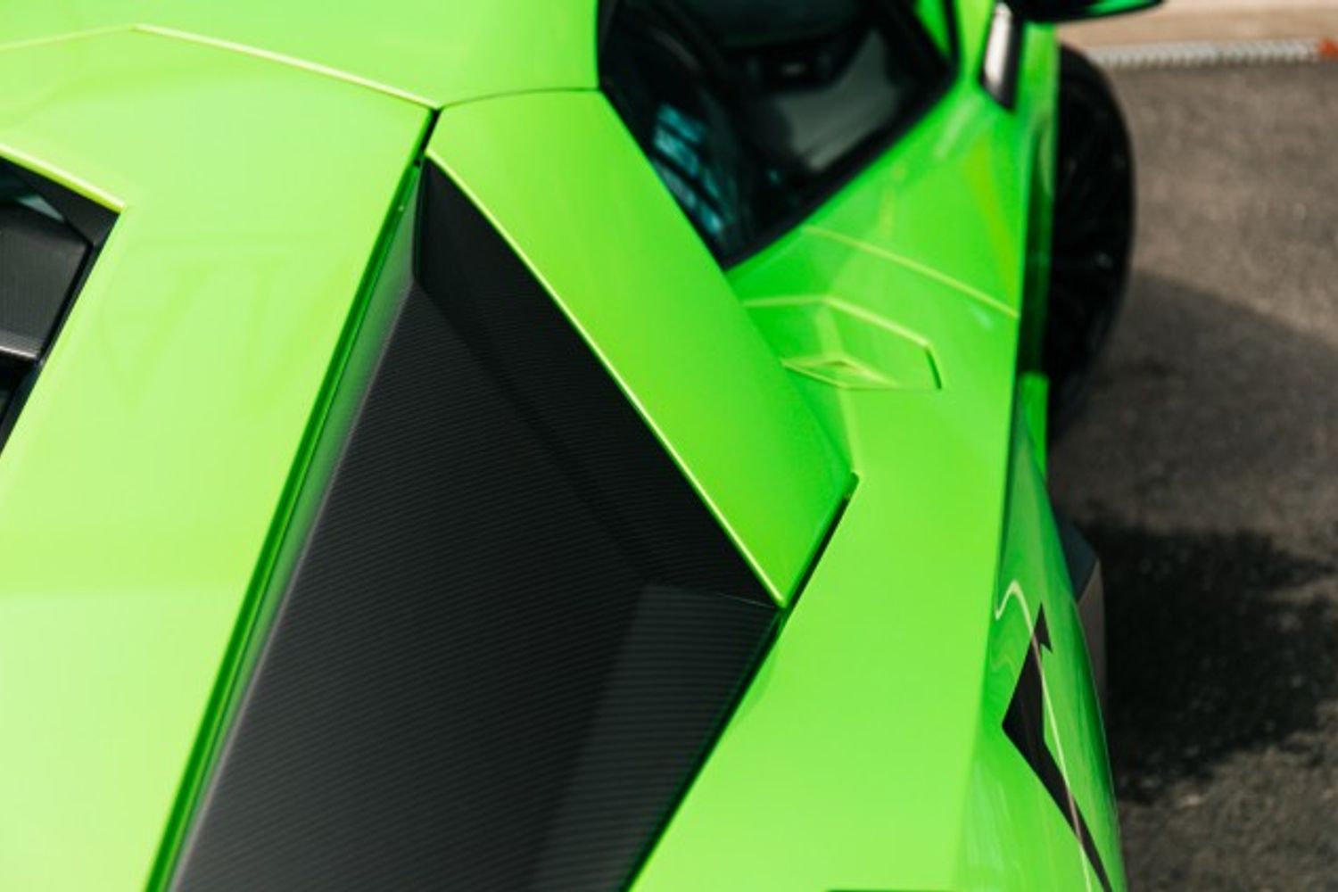 LAMBORGHINI AVENTADOR COUPE 6.5 LP 750-4 SUPERVELOCE 2DR SEMI AUTOMATIC