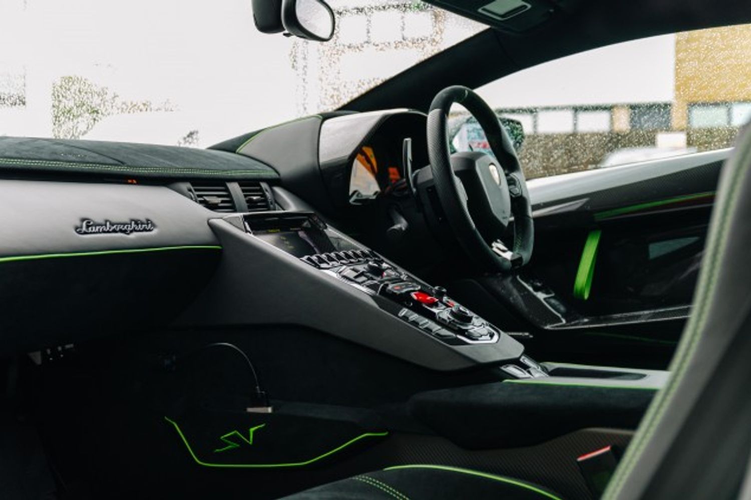 LAMBORGHINI AVENTADOR COUPE 6.5 LP 750-4 SUPERVELOCE 2DR SEMI AUTOMATIC