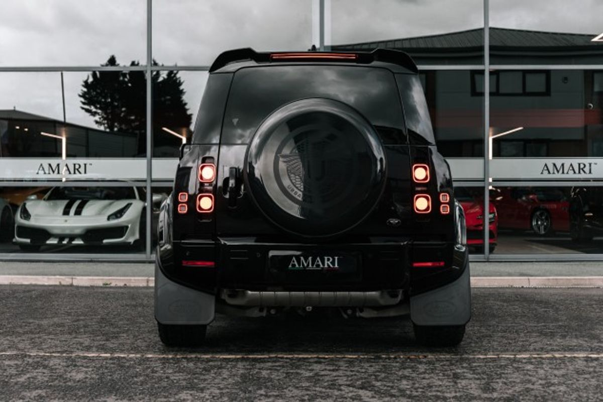 LAND ROVER DEFENDER ESTATE 2.0 HSE 5DR AUTOMATIC
