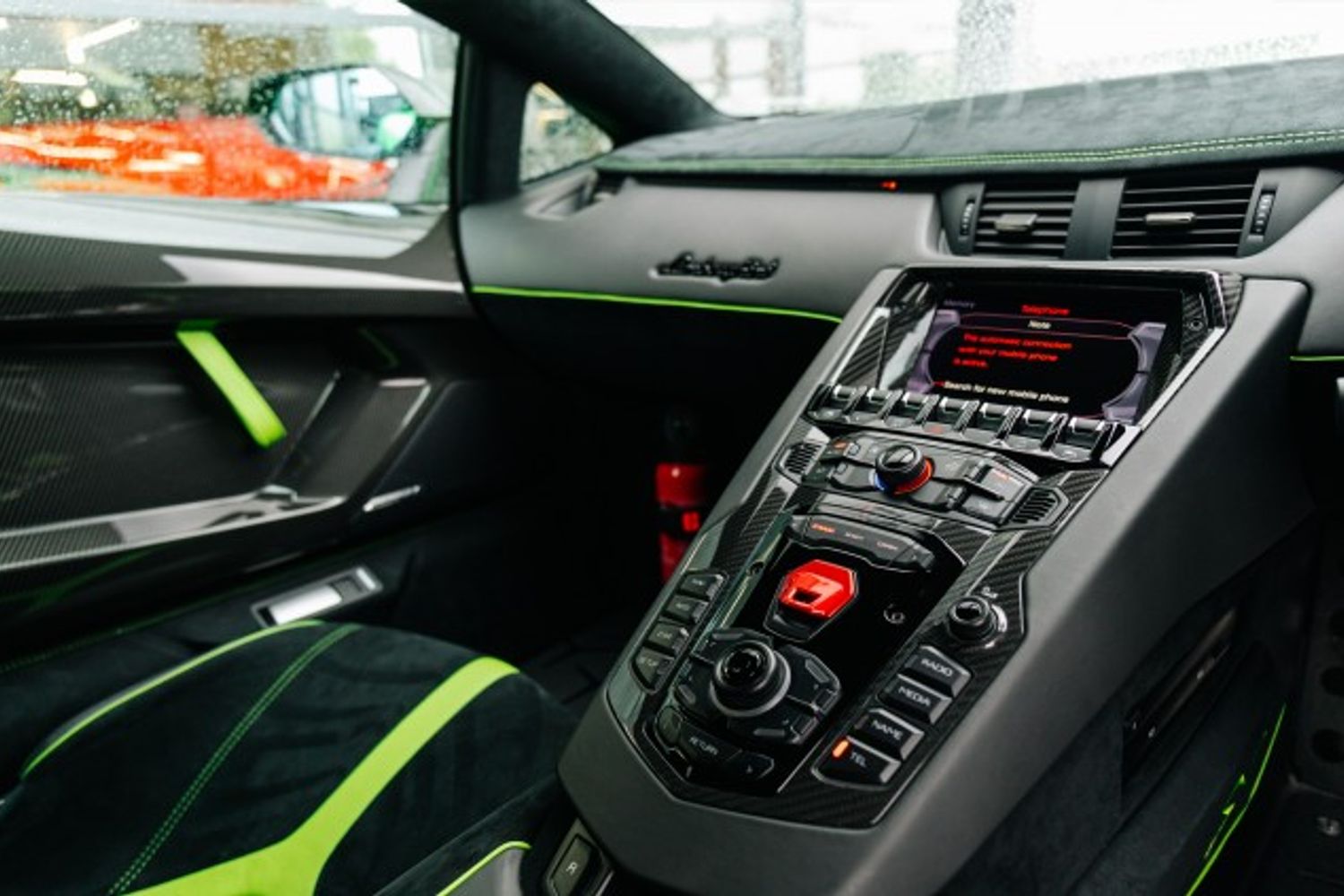 LAMBORGHINI AVENTADOR COUPE 6.5 LP 750-4 SUPERVELOCE 2DR SEMI AUTOMATIC