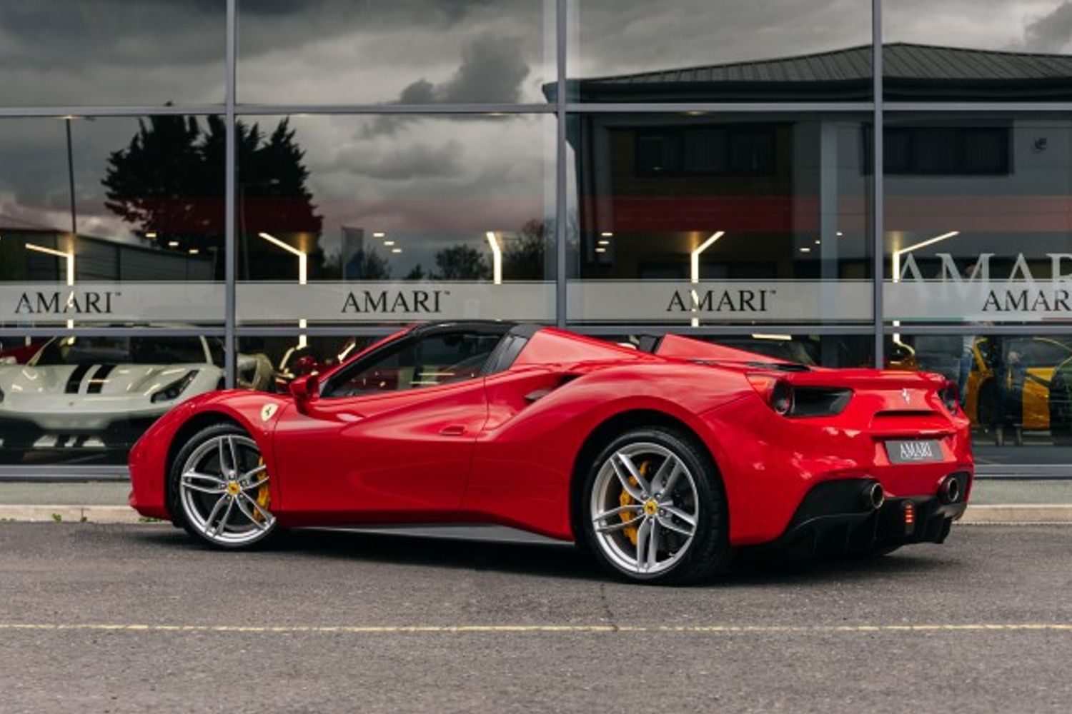 FERRARI 488 CONVERTIBLE 3.9 SPIDER 2DR SEMI AUTOMATIC