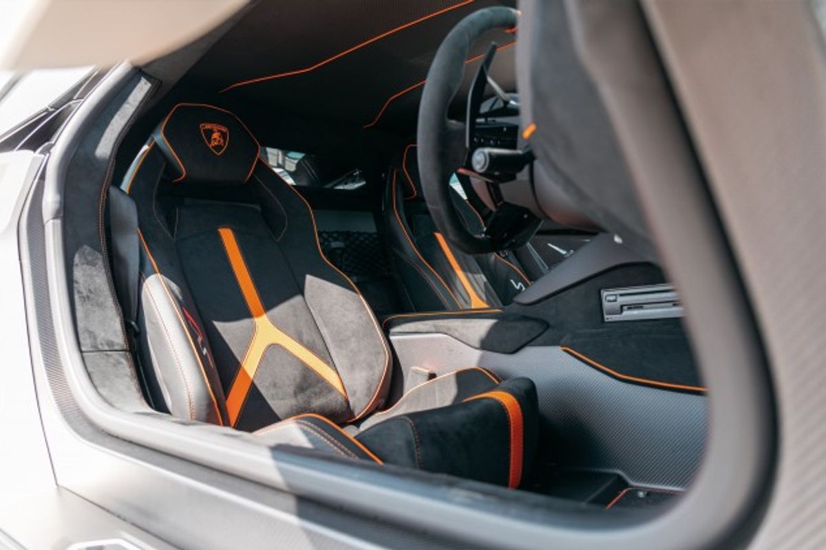 LAMBORGHINI AVENTADOR COUPE 6.5 LP 770-4 SVJ 2DR SEMI AUTOMATIC