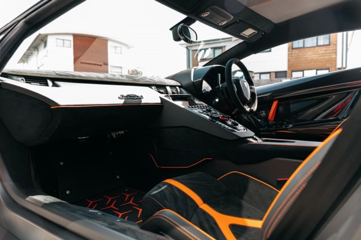 LAMBORGHINI AVENTADOR COUPE 6.5 LP 770-4 SVJ 2DR SEMI AUTOMATIC