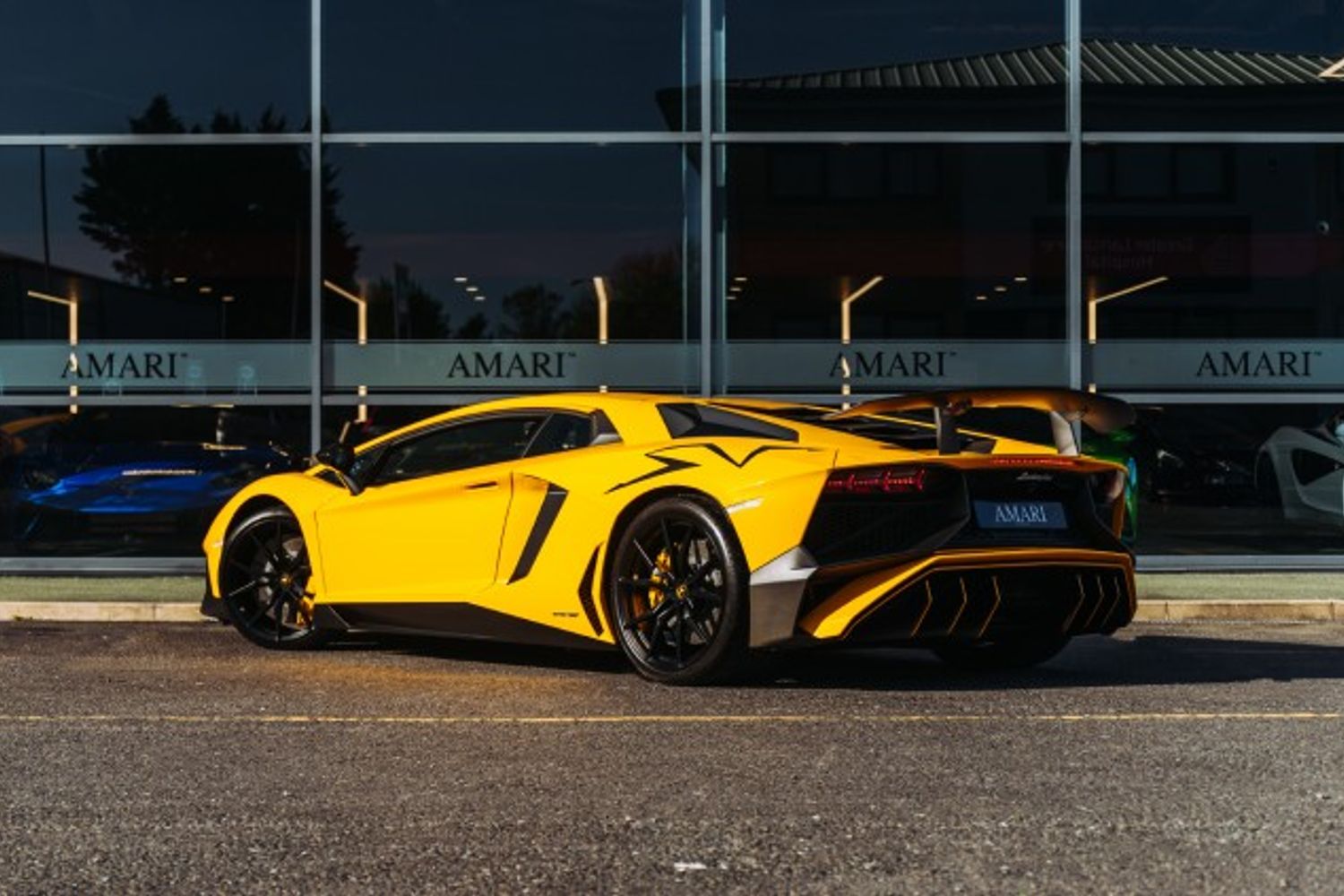 LAMBORGHINI AVENTADOR COUPE 6.5 LP 750-4 SUPERVELOCE 2DR SEMI AUTOMATIC