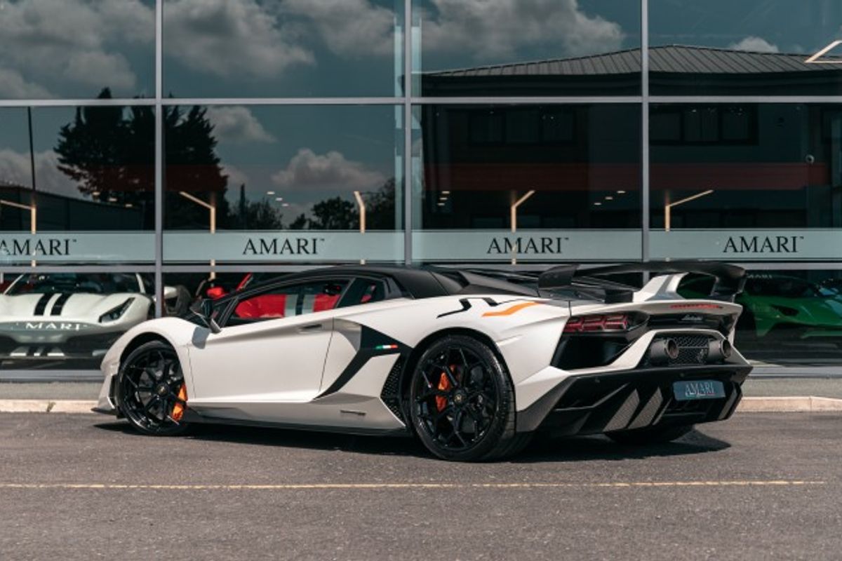 LAMBORGHINI AVENTADOR COUPE 6.5 LP 770-4 SVJ 2DR SEMI AUTOMATIC