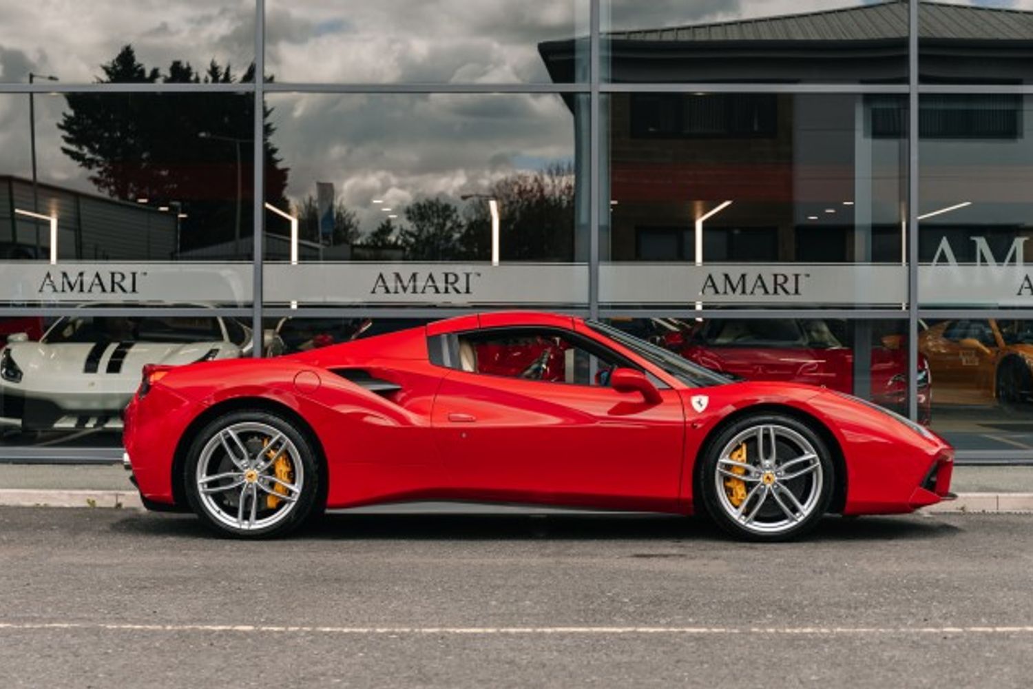 FERRARI 488 CONVERTIBLE 3.9 SPIDER 2DR SEMI AUTOMATIC