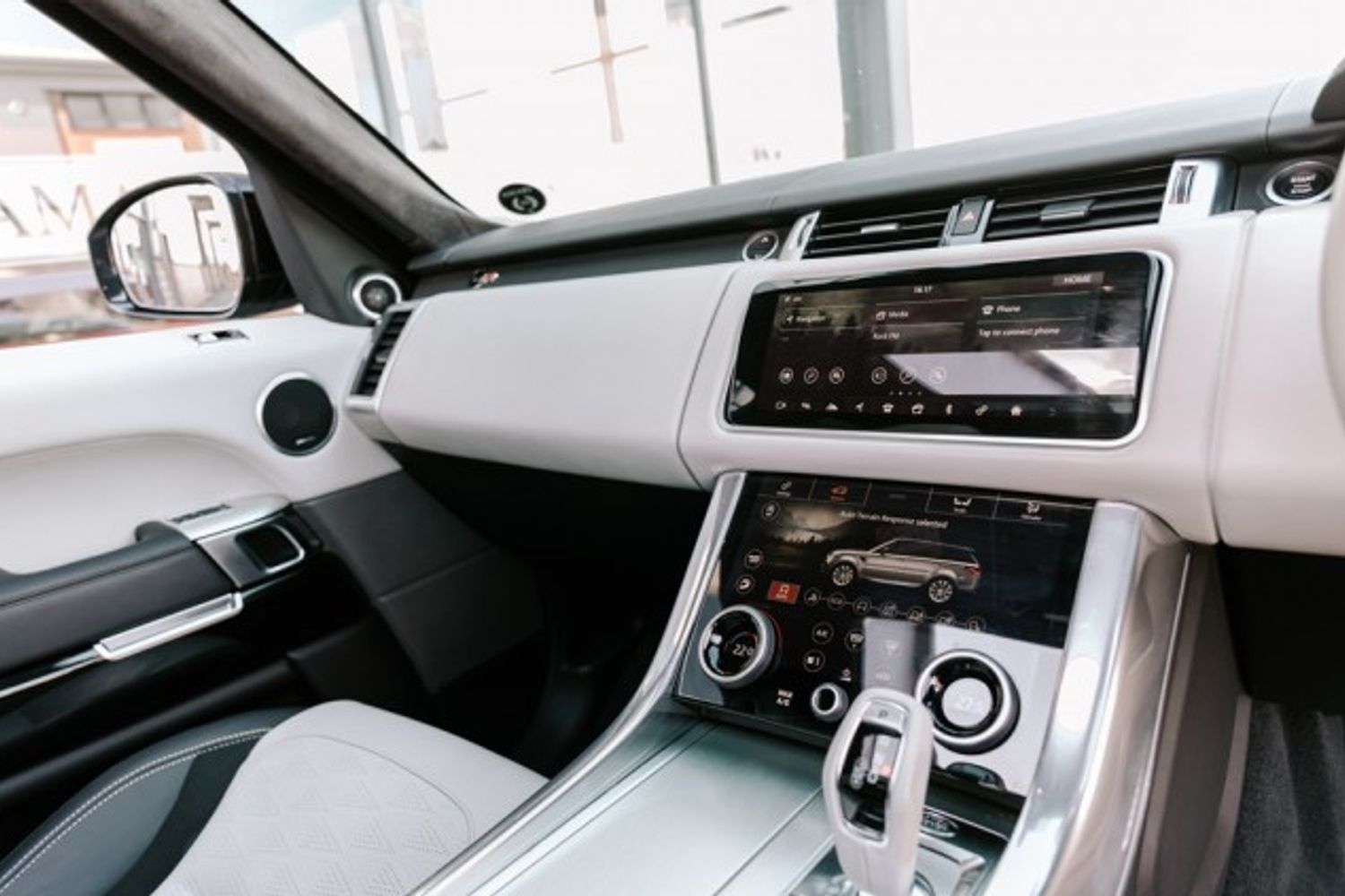 LAND ROVER RANGE ROVER SPORT SVR ESTATE 5.0 SVR 5DR AUTOMATIC