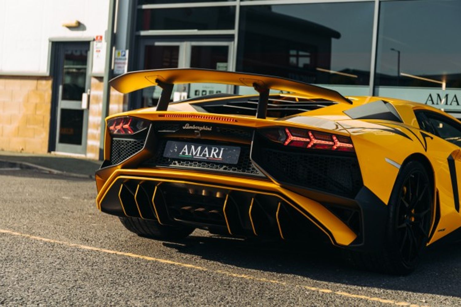 LAMBORGHINI AVENTADOR COUPE 6.5 LP 750-4 SUPERVELOCE 2DR SEMI AUTOMATIC