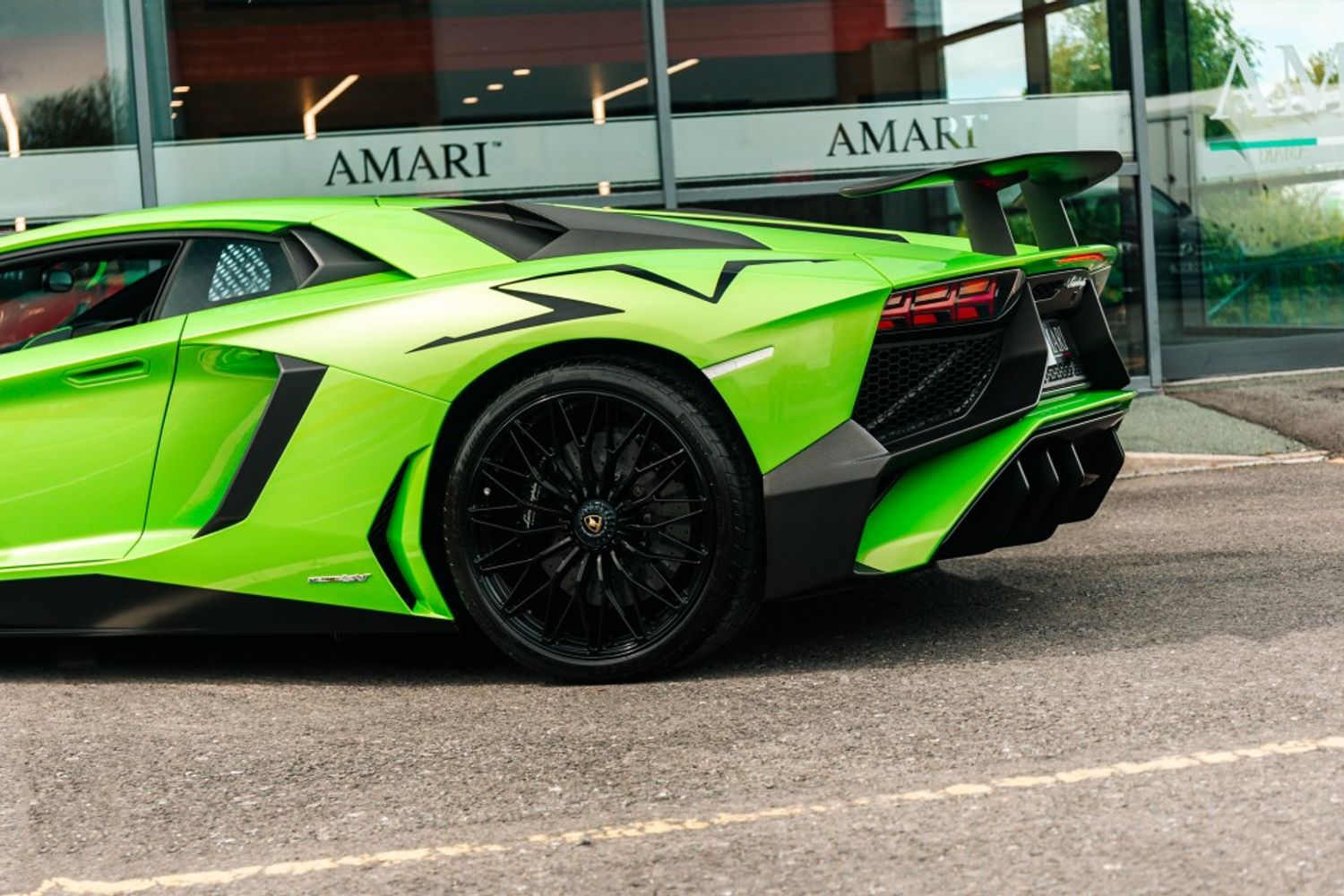 LAMBORGHINI AVENTADOR COUPE 6.5 LP 750-4 SUPERVELOCE 2DR SEMI AUTOMATIC