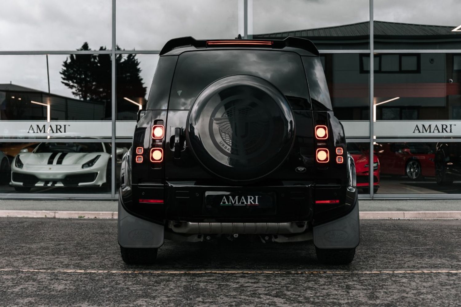 LAND ROVER DEFENDER ESTATE 2.0 HSE 5DR AUTOMATIC