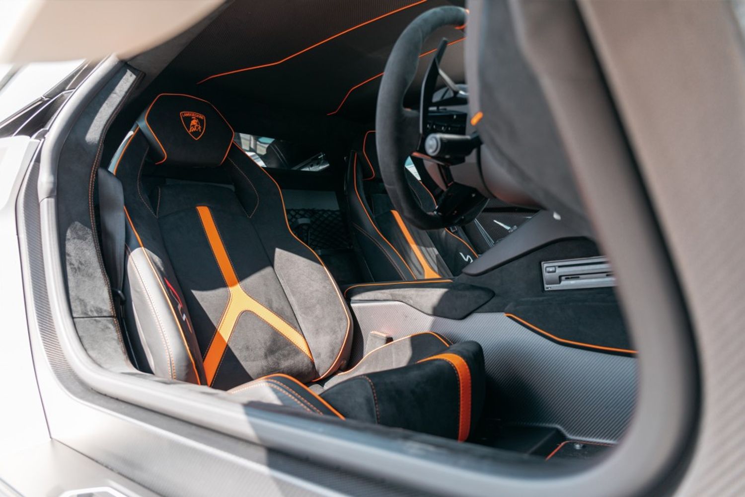 LAMBORGHINI AVENTADOR COUPE 6.5 LP 770-4 SVJ 2DR SEMI AUTOMATIC