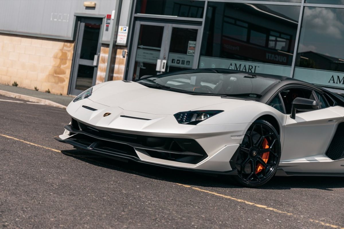 LAMBORGHINI AVENTADOR COUPE 6.5 LP 770-4 SVJ 2DR SEMI AUTOMATIC