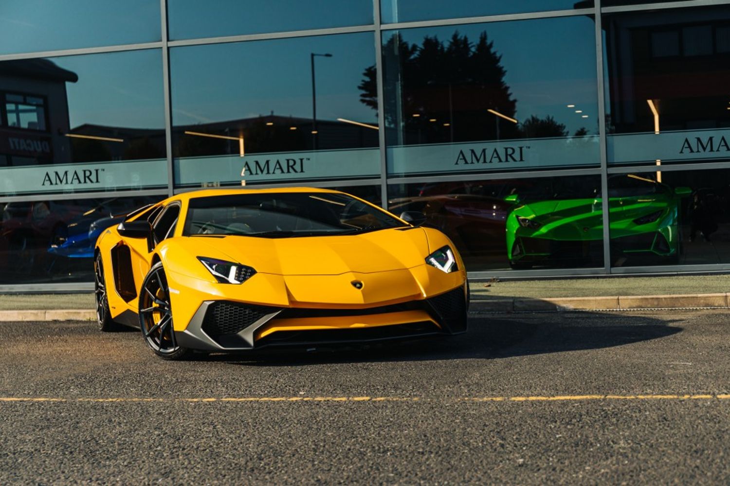 LAMBORGHINI AVENTADOR COUPE 6.5 LP 750-4 SUPERVELOCE 2DR SEMI AUTOMATIC