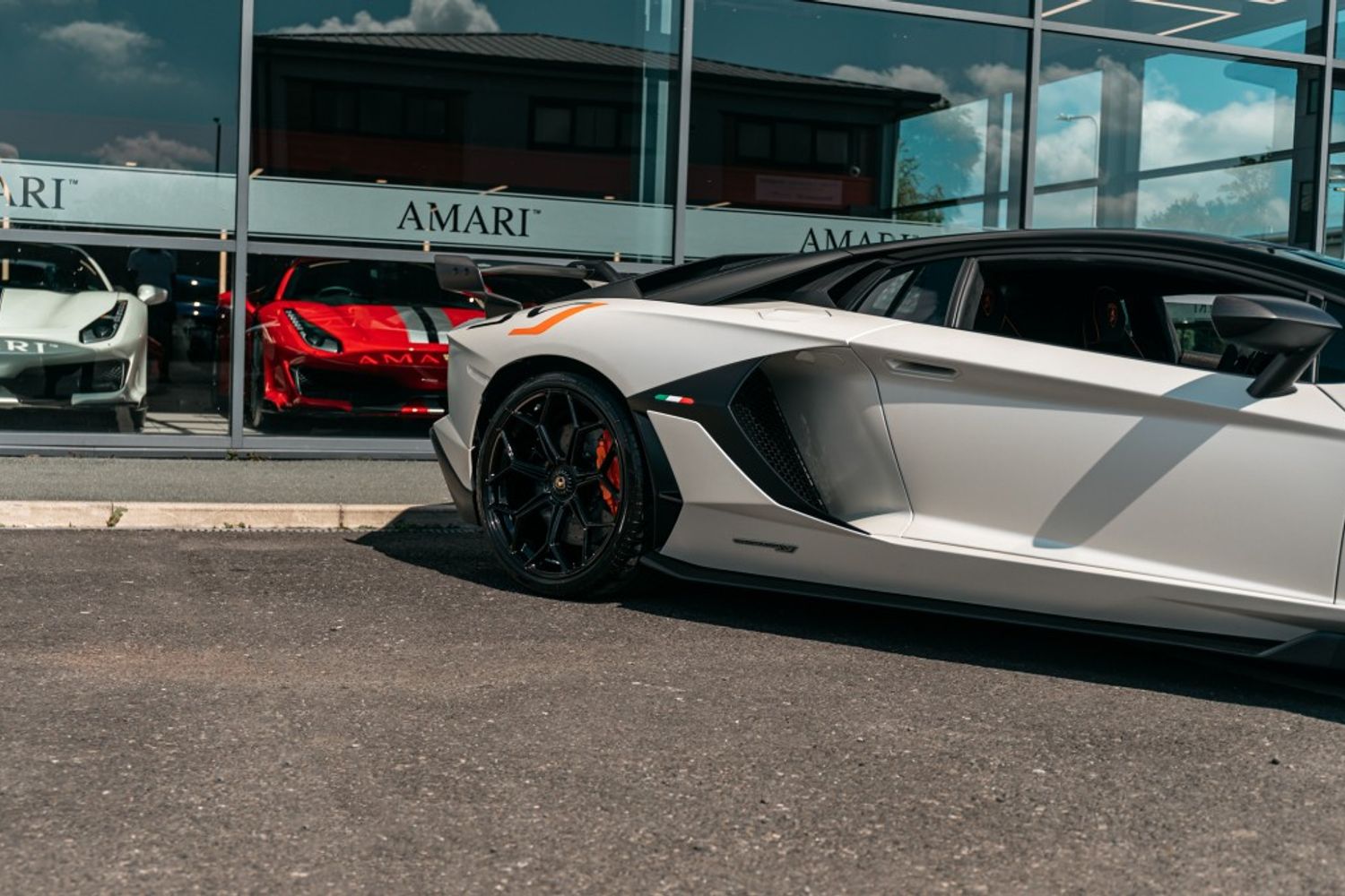 LAMBORGHINI AVENTADOR COUPE 6.5 LP 770-4 SVJ 2DR SEMI AUTOMATIC