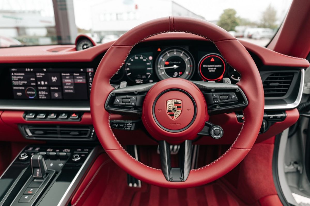 Porsche 911 992 Turbo S PDK