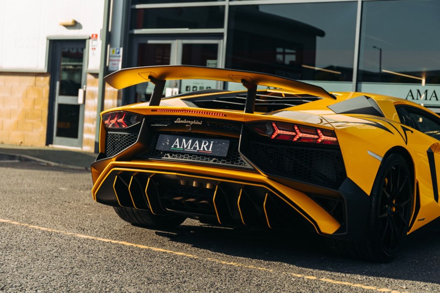 LAMBORGHINI AVENTADOR COUPE 6.5 LP 750-4 SUPERVELOCE 2DR SEMI AUTOMATIC