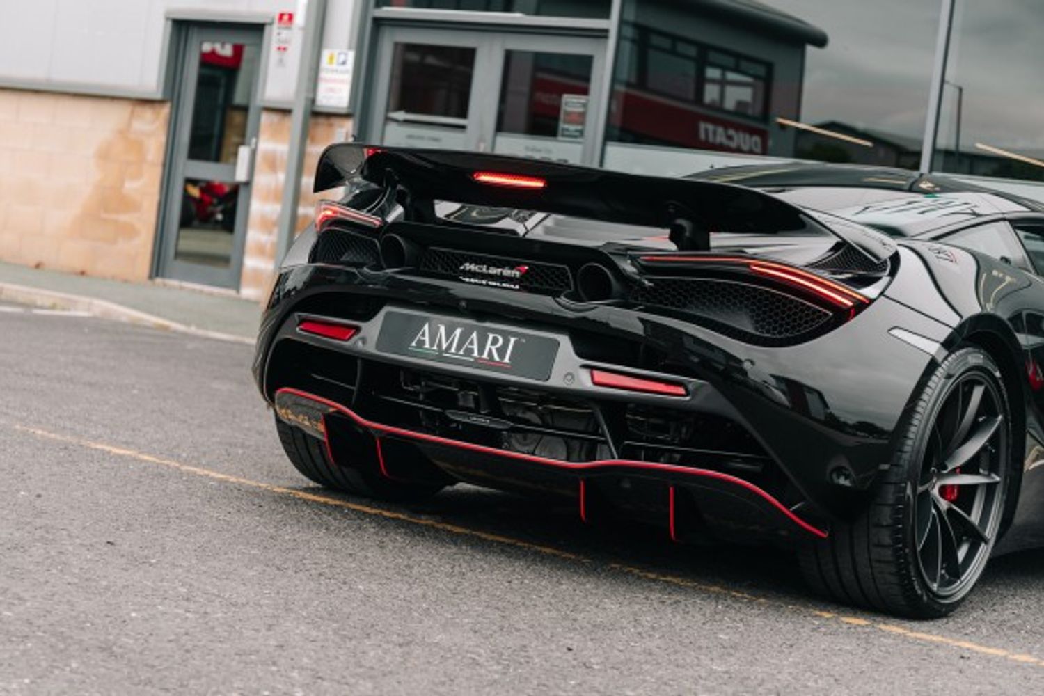 MCLAREN 720 COUPE 4.0 V8 SSG 2DR SEMI AUTOMATIC