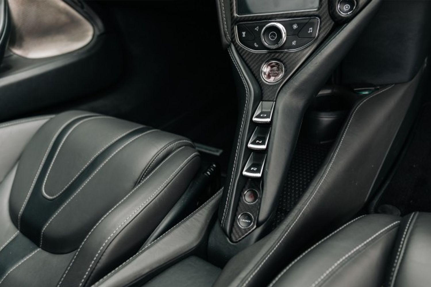 MCLAREN 720 COUPE 4.0 V8 SSG 2DR SEMI AUTOMATIC