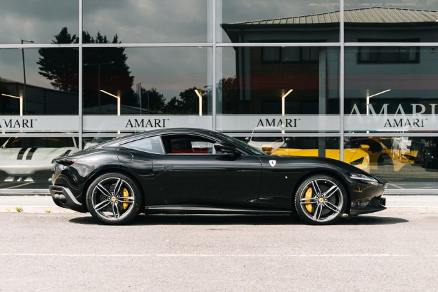FERRARI ROMA BASE COUPE 3.9 BASE 2DR SEMI AUTOMATIC