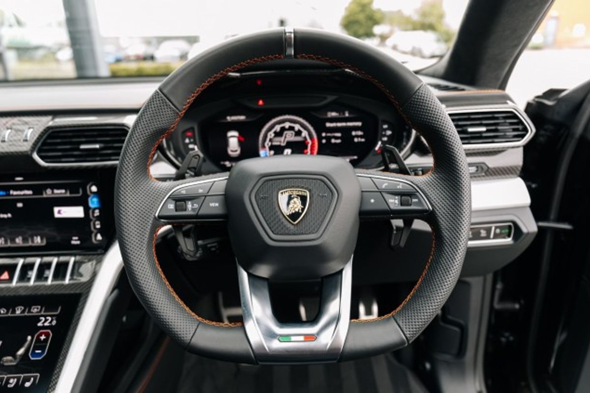 LAMBORGHINI URUS ESTATE 4.0 V8 5DR AUTOMATIC