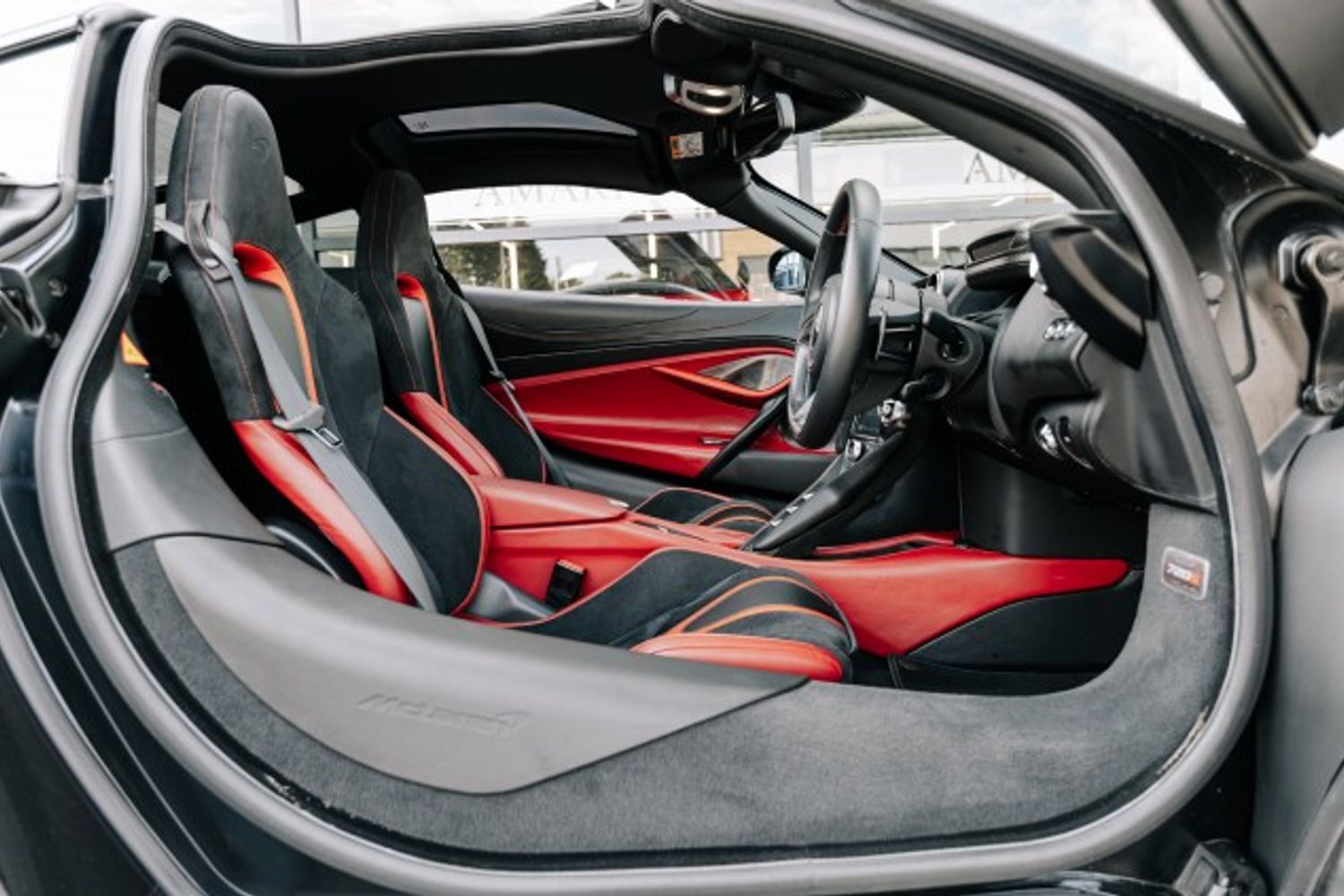 MCLAREN 720S V8 SSG COUPE 4.0 V8 SSG 2DR SEMI AUTOMATIC