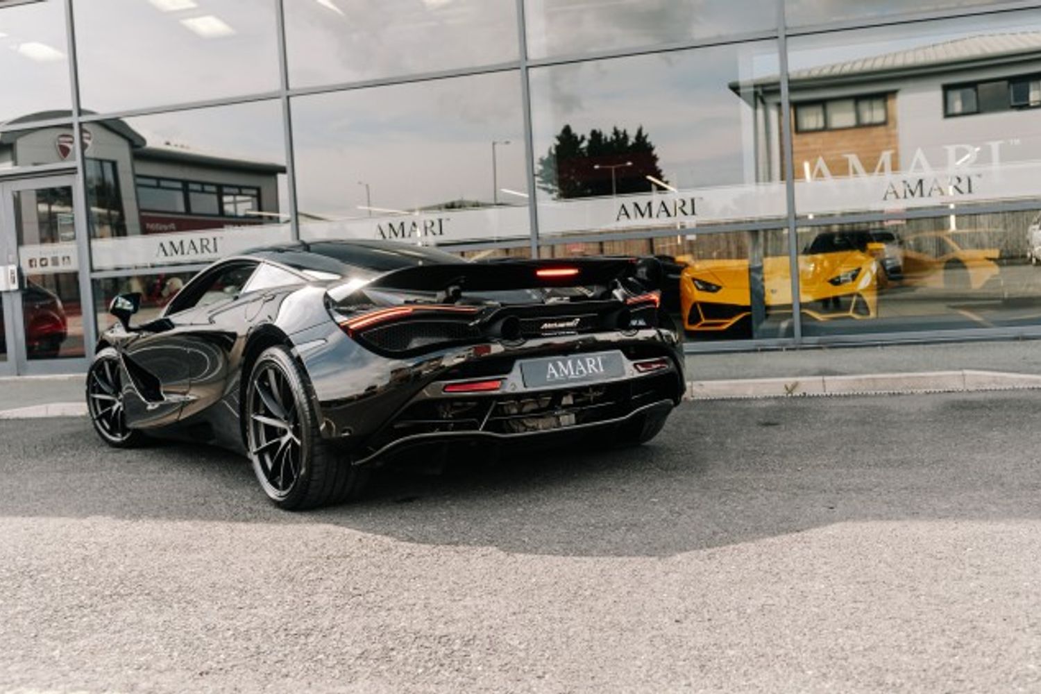 MCLAREN 720S V8 SSG COUPE 4.0 V8 SSG 2DR SEMI AUTOMATIC