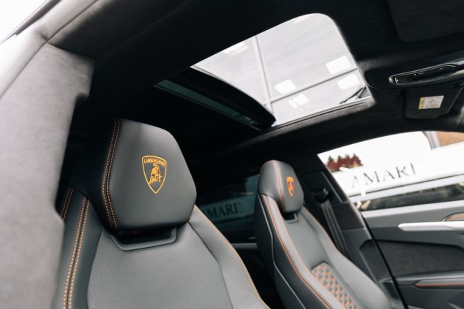 LAMBORGHINI URUS ESTATE 4.0 V8 5DR AUTOMATIC
