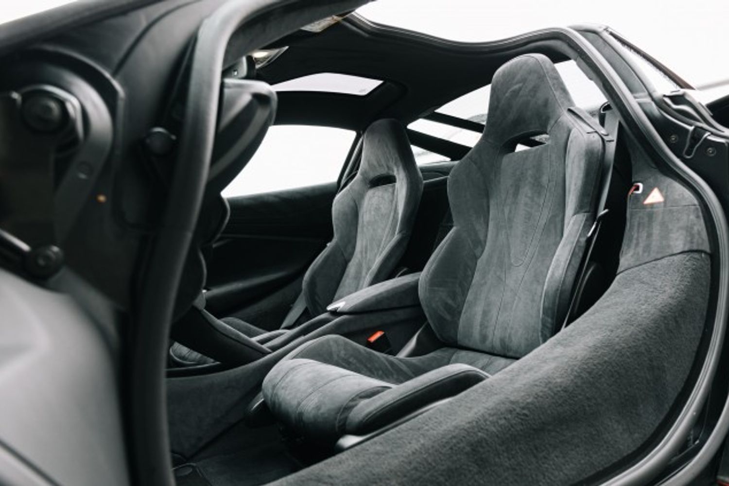 MCLAREN 720 COUPE 4.0 V8 SSG 2DR SEMI AUTOMATIC