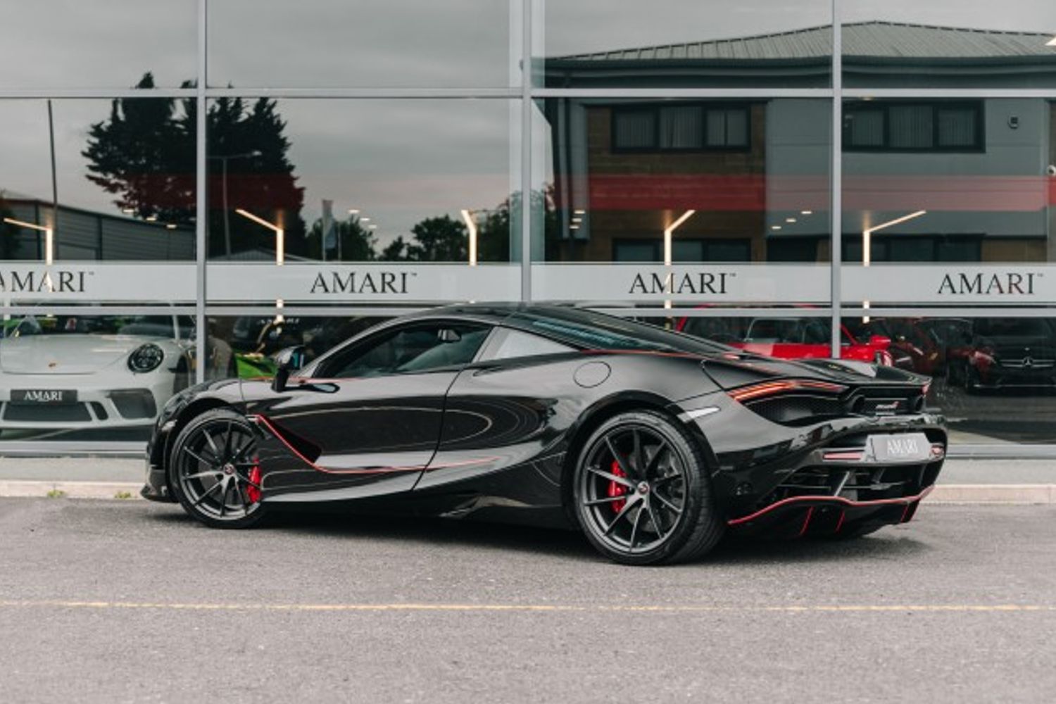 MCLAREN 720 COUPE 4.0 V8 SSG 2DR SEMI AUTOMATIC
